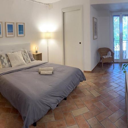 Appartements Dans Agreable Maison De Ville Centre Historique De Rimini Bagian luar foto