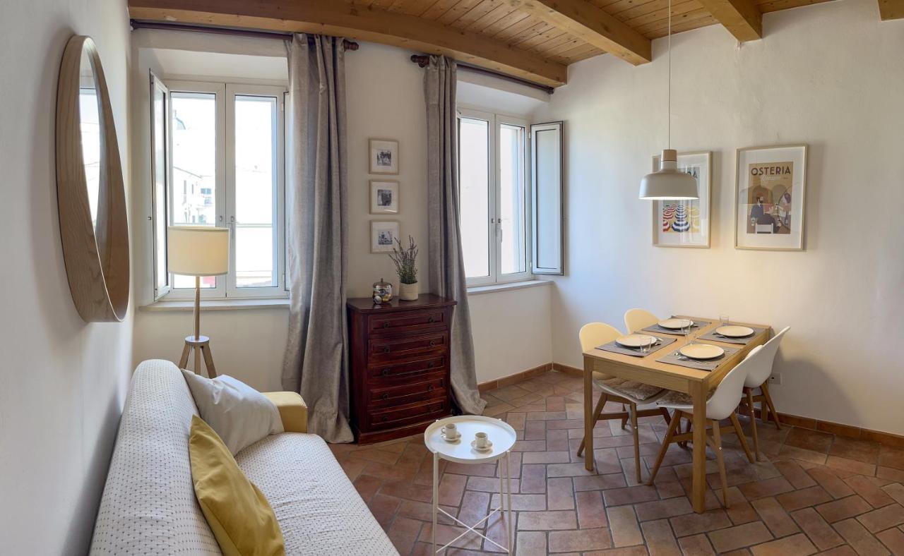 Appartements Dans Agreable Maison De Ville Centre Historique De Rimini Bagian luar foto