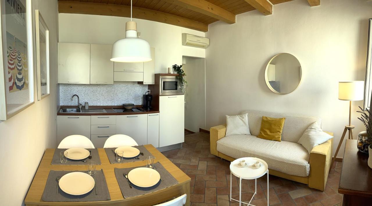 Appartements Dans Agreable Maison De Ville Centre Historique De Rimini Bagian luar foto