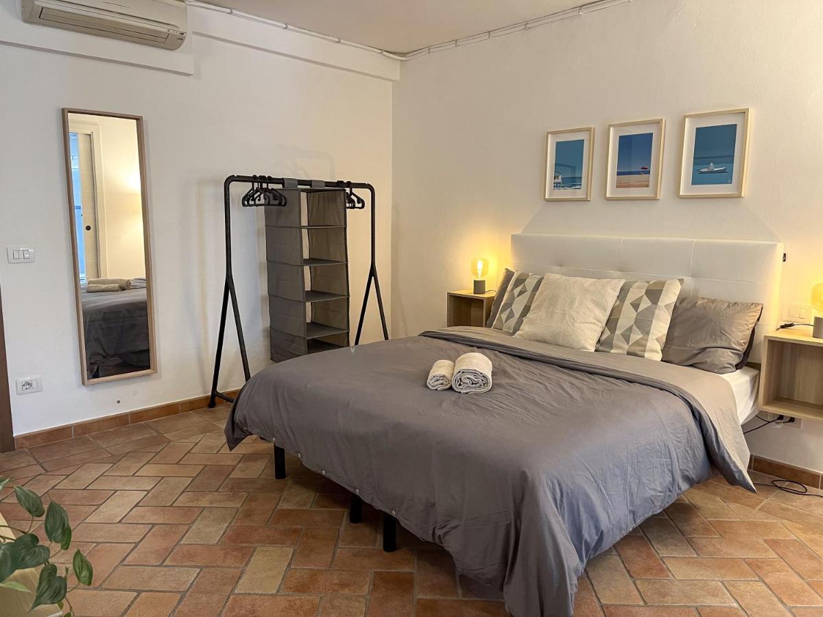 Appartements Dans Agreable Maison De Ville Centre Historique De Rimini Bagian luar foto